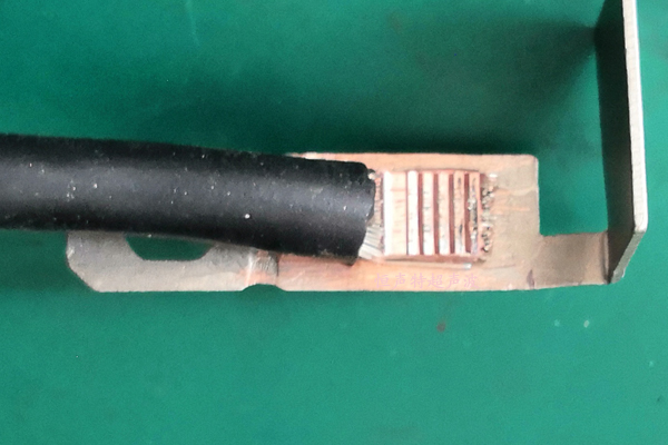 銅線(xiàn)銅片超聲波焊接機(jī)